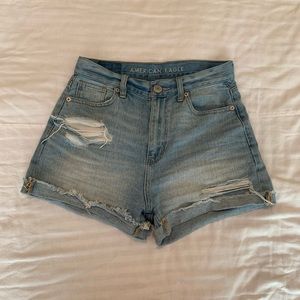 Light wash, high waisted jean shorts